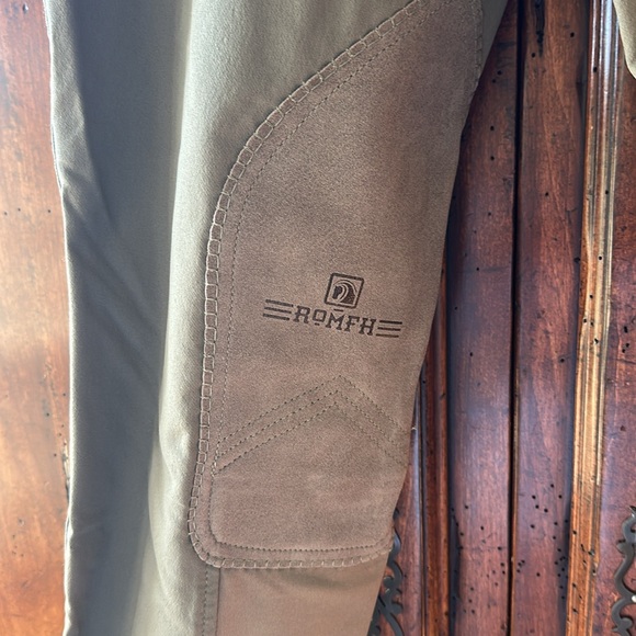 Olive Green Riding Pants - Picture 3 of 4